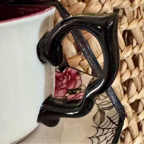 New! 4) Gothic Skeleton & Spider Webs Pink Roses Halloween TeaCup & Saucer